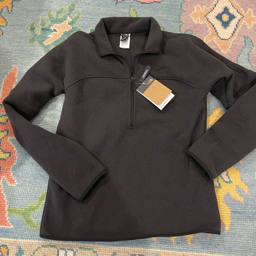 NWT Men’s North Face Half Zip